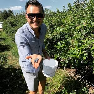 Meet your Posher, Stephane